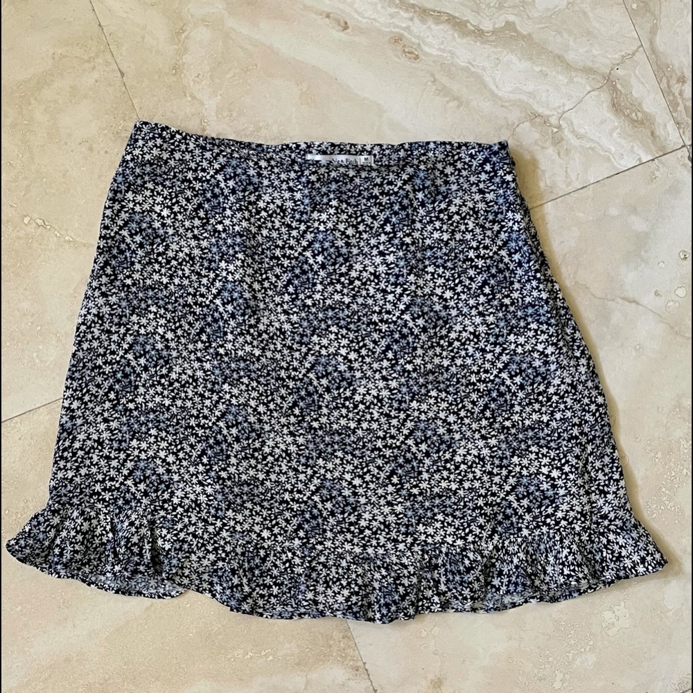 Abercrombie Ruffle Edge Mini Skirt